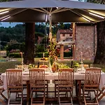 فيلة In Lucca With Infinity Pool