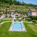 In Lucca With Infinity Pool فيلة
