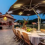 In Lucca With Infinity Pool فيلة San Ginese