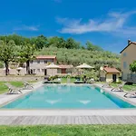 In Lucca With Infinity Pool *