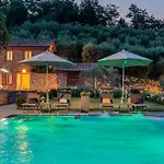 In Lucca With Infinity Pool