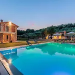 In Lucca With Infinity Pool San Ginese