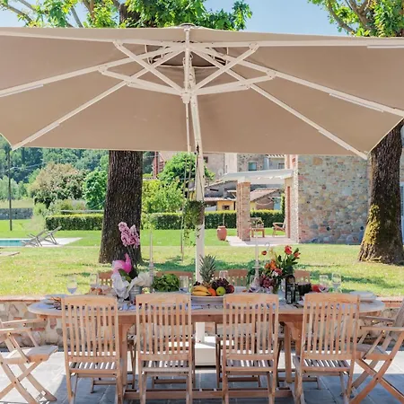 فيلة In Lucca With Infinity Pool *