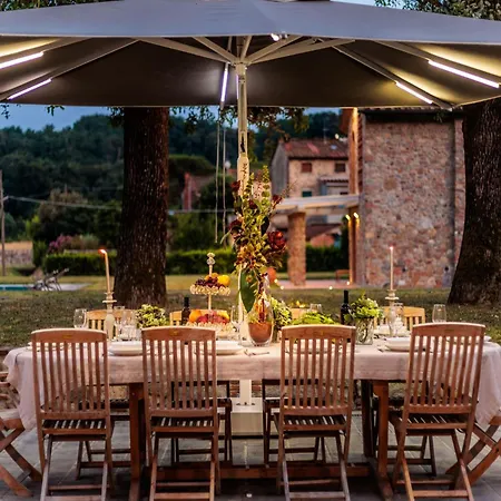 Villa In Lucca With Infinity Pool