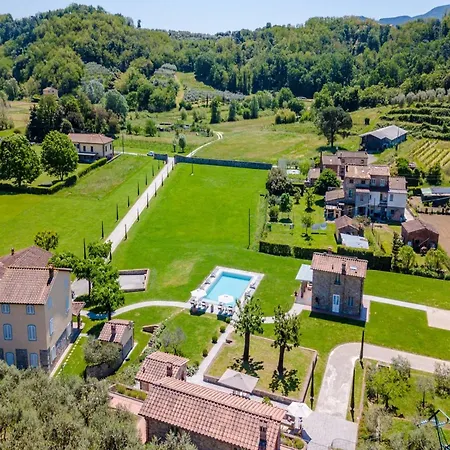 In Lucca With Infinity Pool Villa *