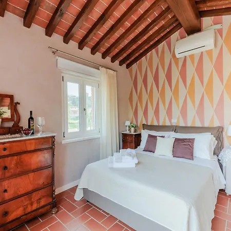 Vila In Lucca With Infinity Pool *