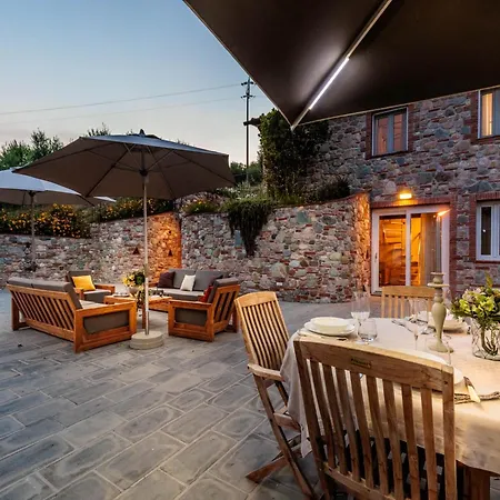 Vila In Lucca With Infinity Pool San Ginese