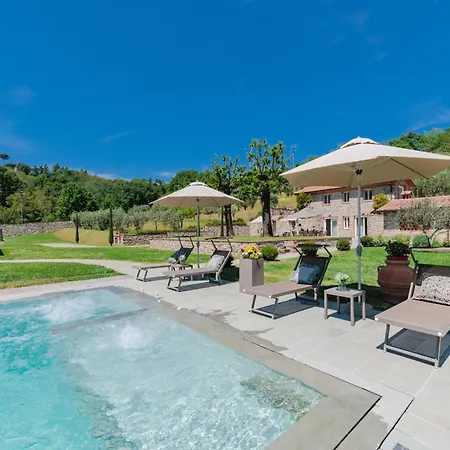 In Lucca With Infinity Pool